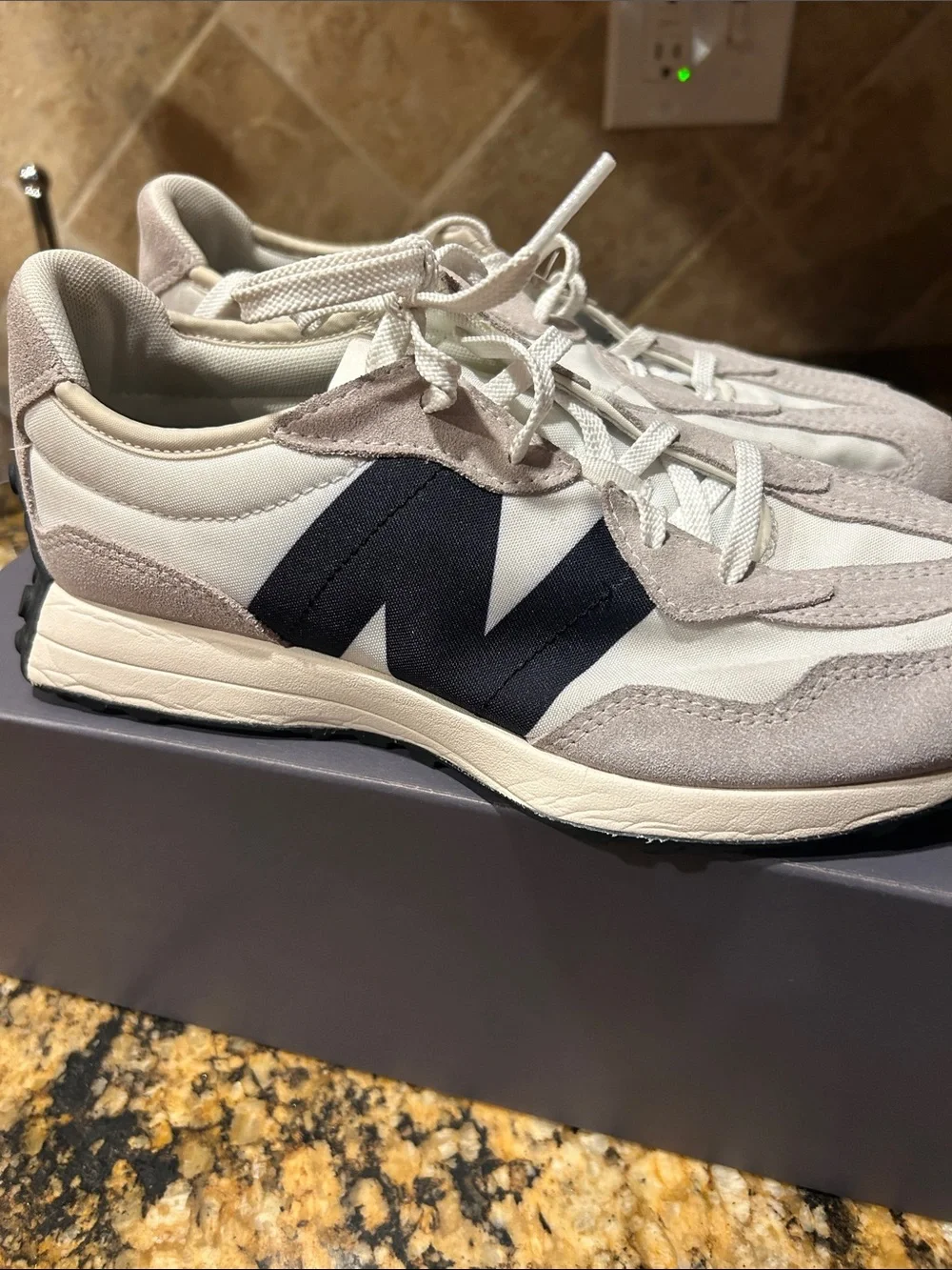 New Balance Men's Grey and Navy Retro-Style Sneakers